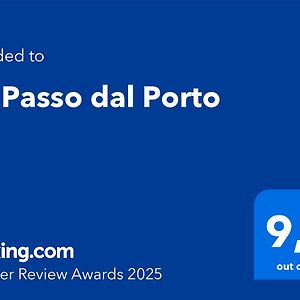Un Passo Dal Porto